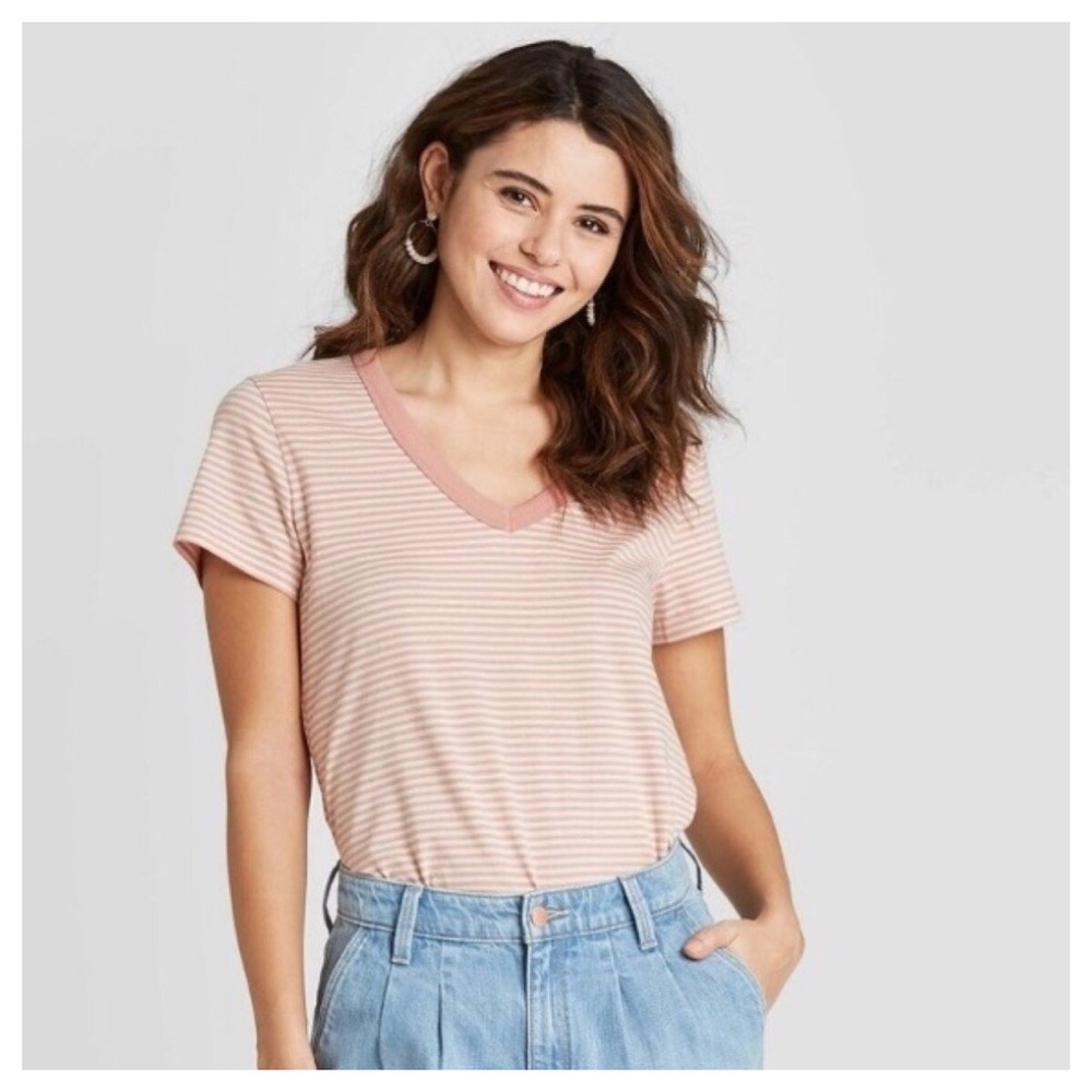 Universal Thread Womens Short Sleeve V-Neck T-Shirt Pink Retro Striped Size XS